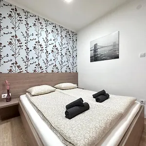 central-seasons-design-apartments.inbudapesthotels.com/